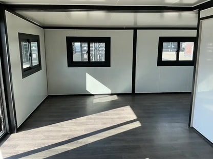 Mobile living unit / Tiny home with bathroom