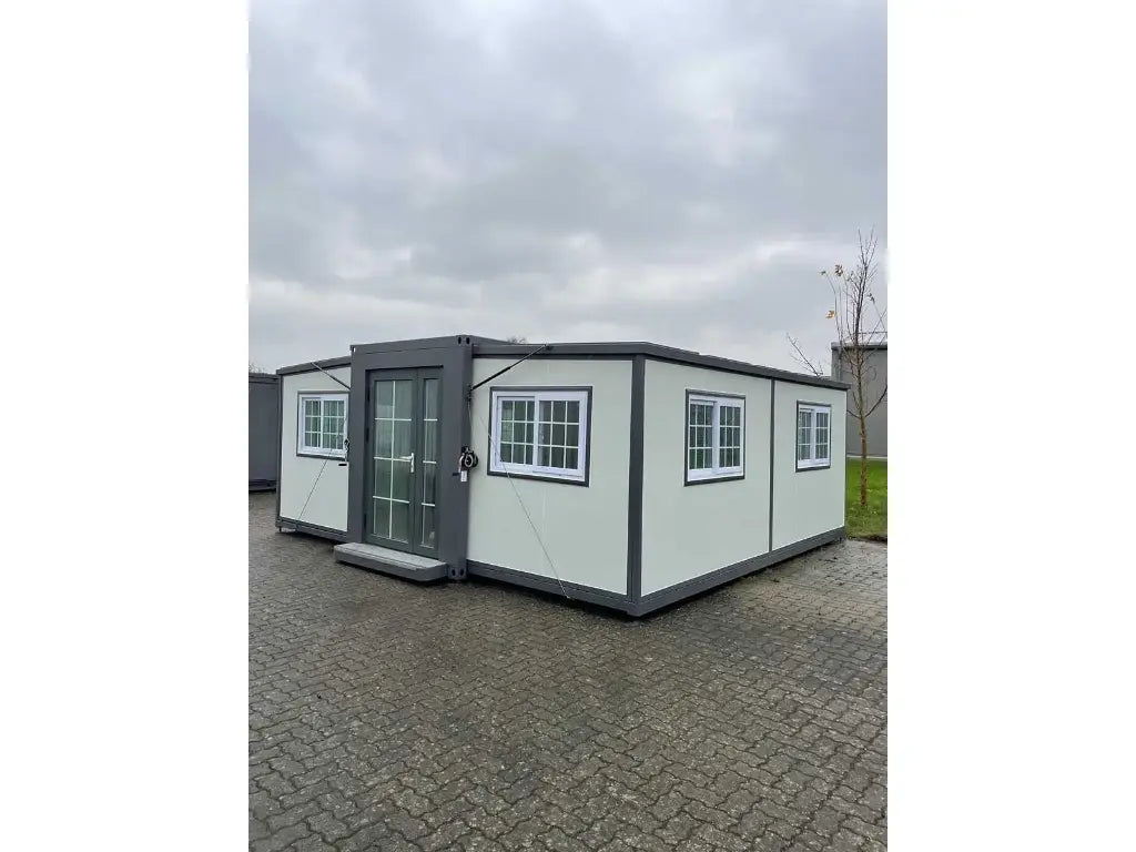 Tiny house
