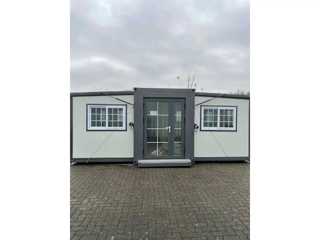 Tiny house