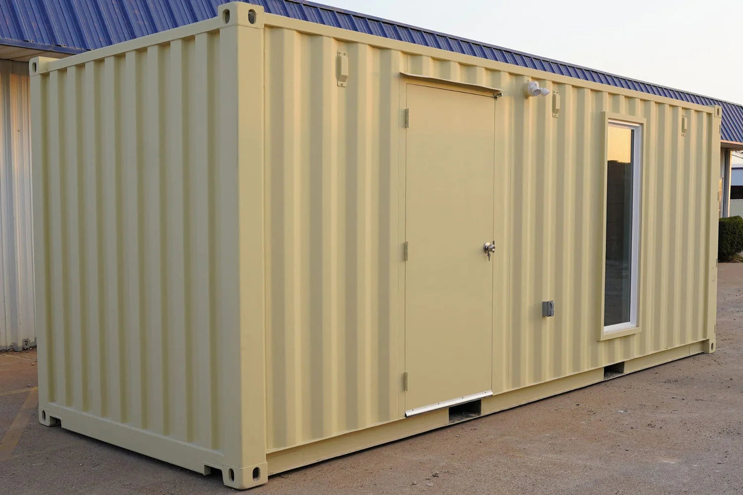 20ft Modern Cabin Shipping Container (20STMCBN)