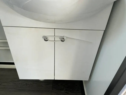 Mobile living unit / Tiny home with bathroom