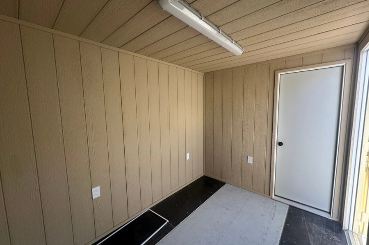40ft Mobile Office Shipping Container with Storage (10/30) (40STMOS1030)