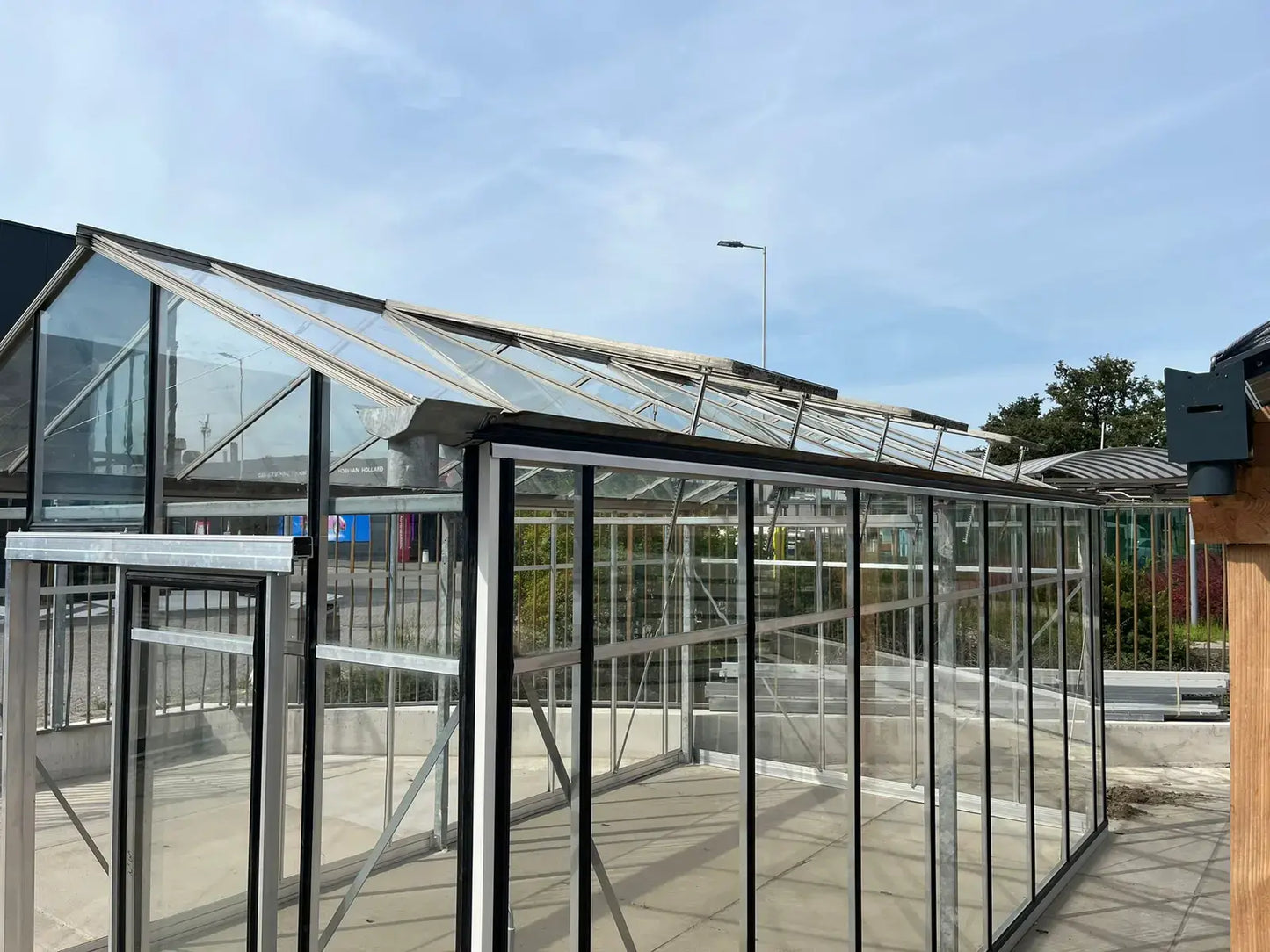 Recreational greenhouse (approx. 14m²)