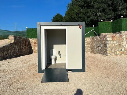 Toilet container for disabled people, 220 x 220 cm