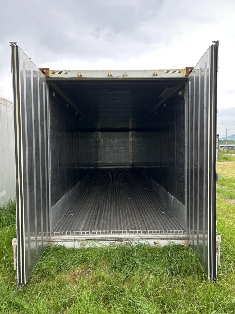 2009 40′ High Cube Refrigerated Storage Container – CCR18757
